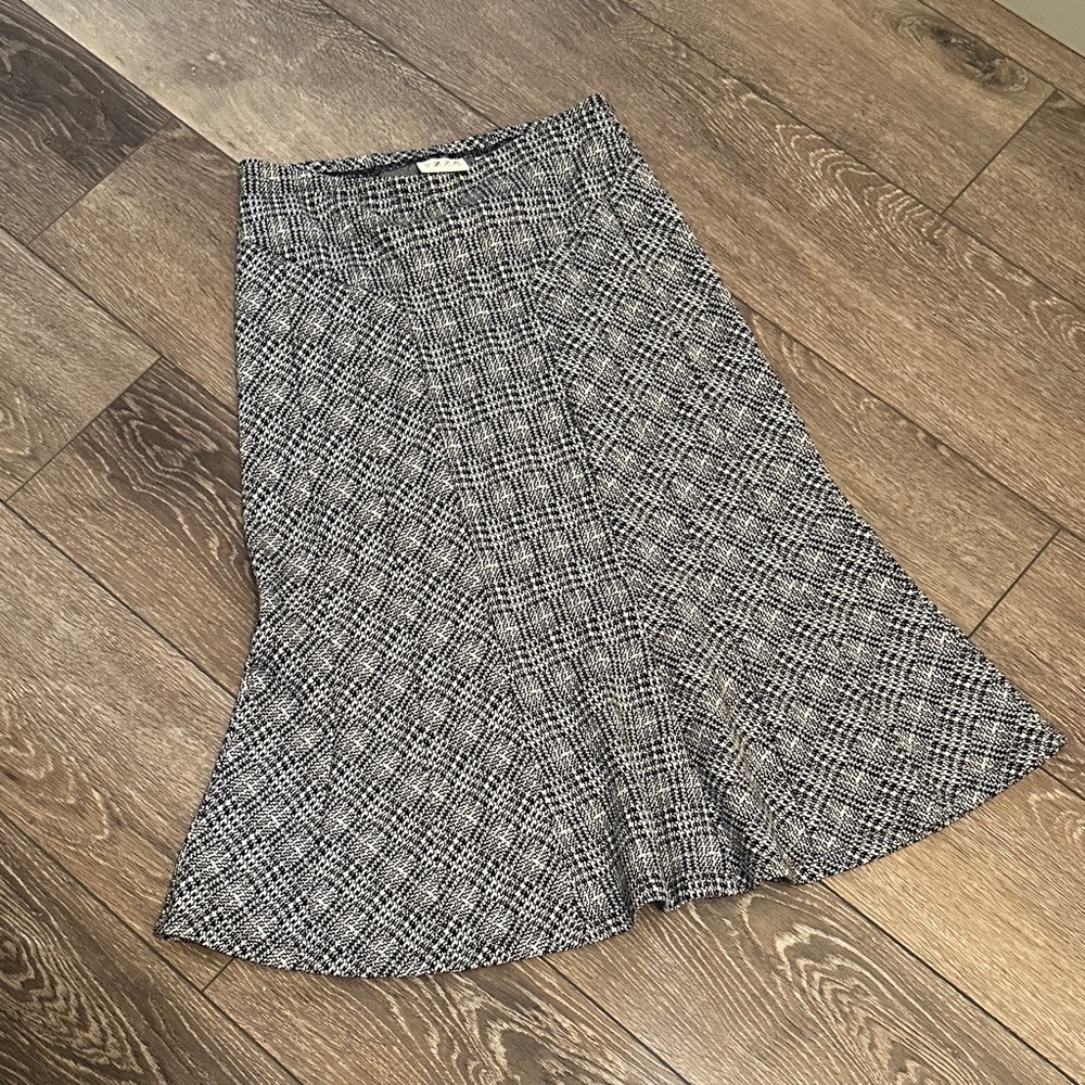 YZZA Houndstooth Print Black & White Flare Midi Skirt Elastic Waist Small